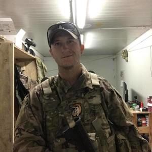 Meet your Posher, Derek